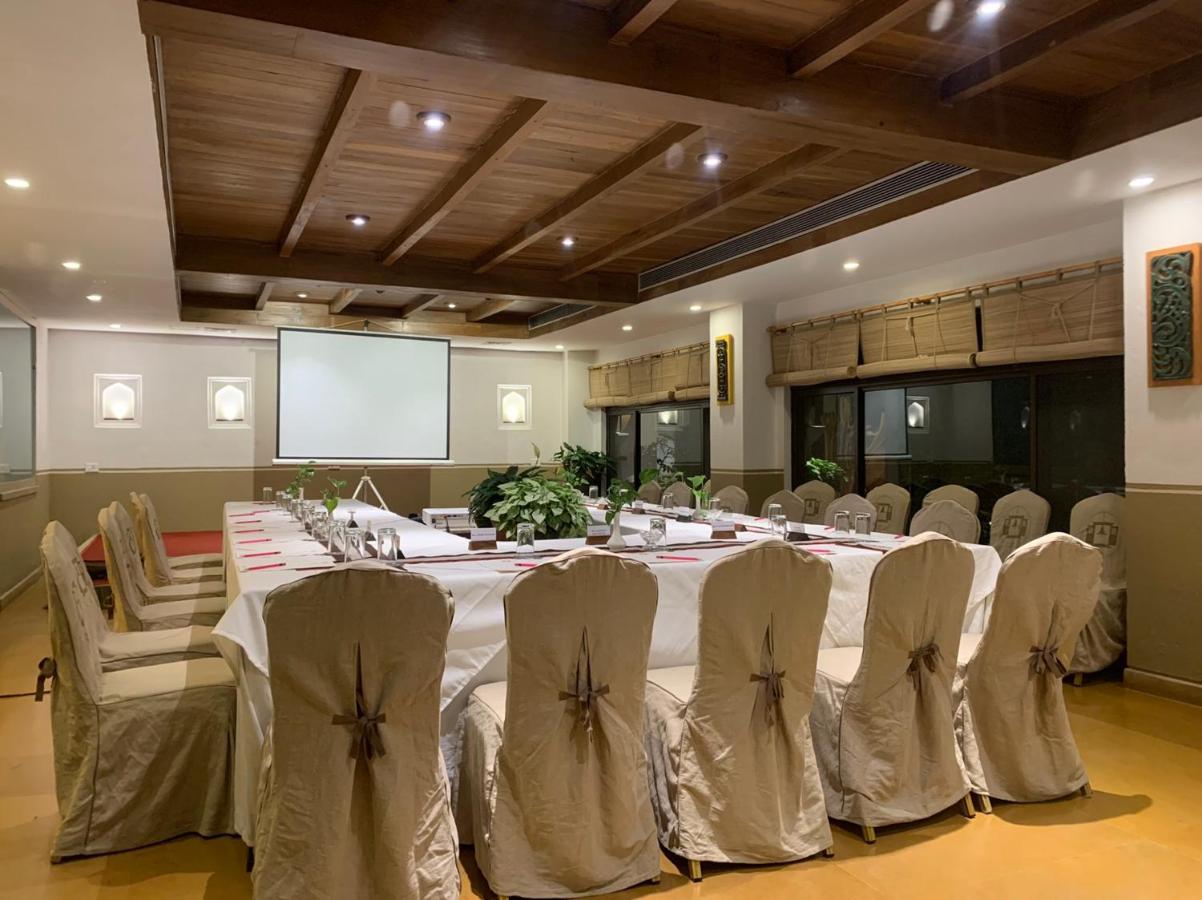 Seto Ghar Hotel Kathmandu Bagian luar foto