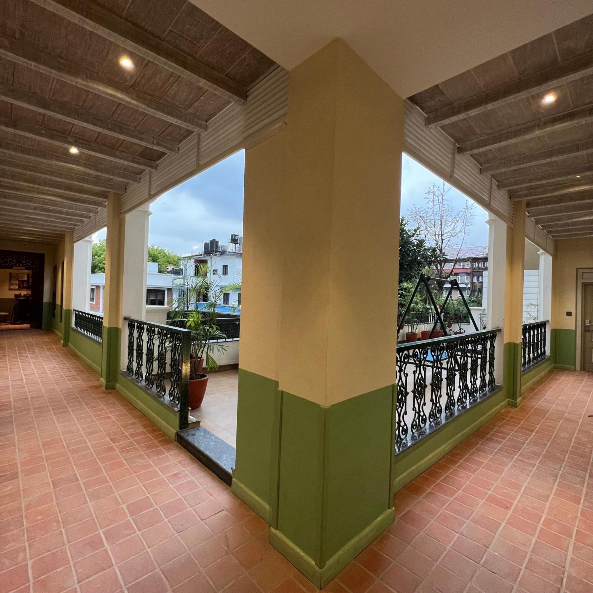 Seto Ghar Hotel Kathmandu Bagian luar foto